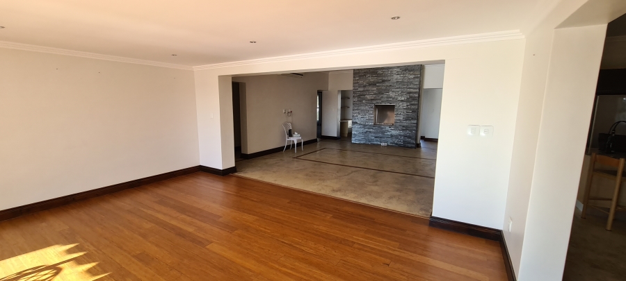 4 Bedroom Property for Sale in Croydon Vineyard Estate Western Cape